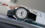 ⁦Omega (Speedmaster) watch for men 311.32.42.30.04.003⁩ - الصورة ⁦10⁩