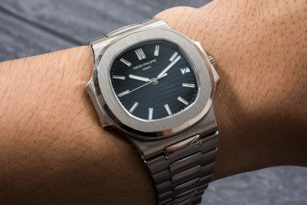 ⁦Patek Philippe Watch For Men 3711/1G-001⁩ - الصورة ⁦4⁩
