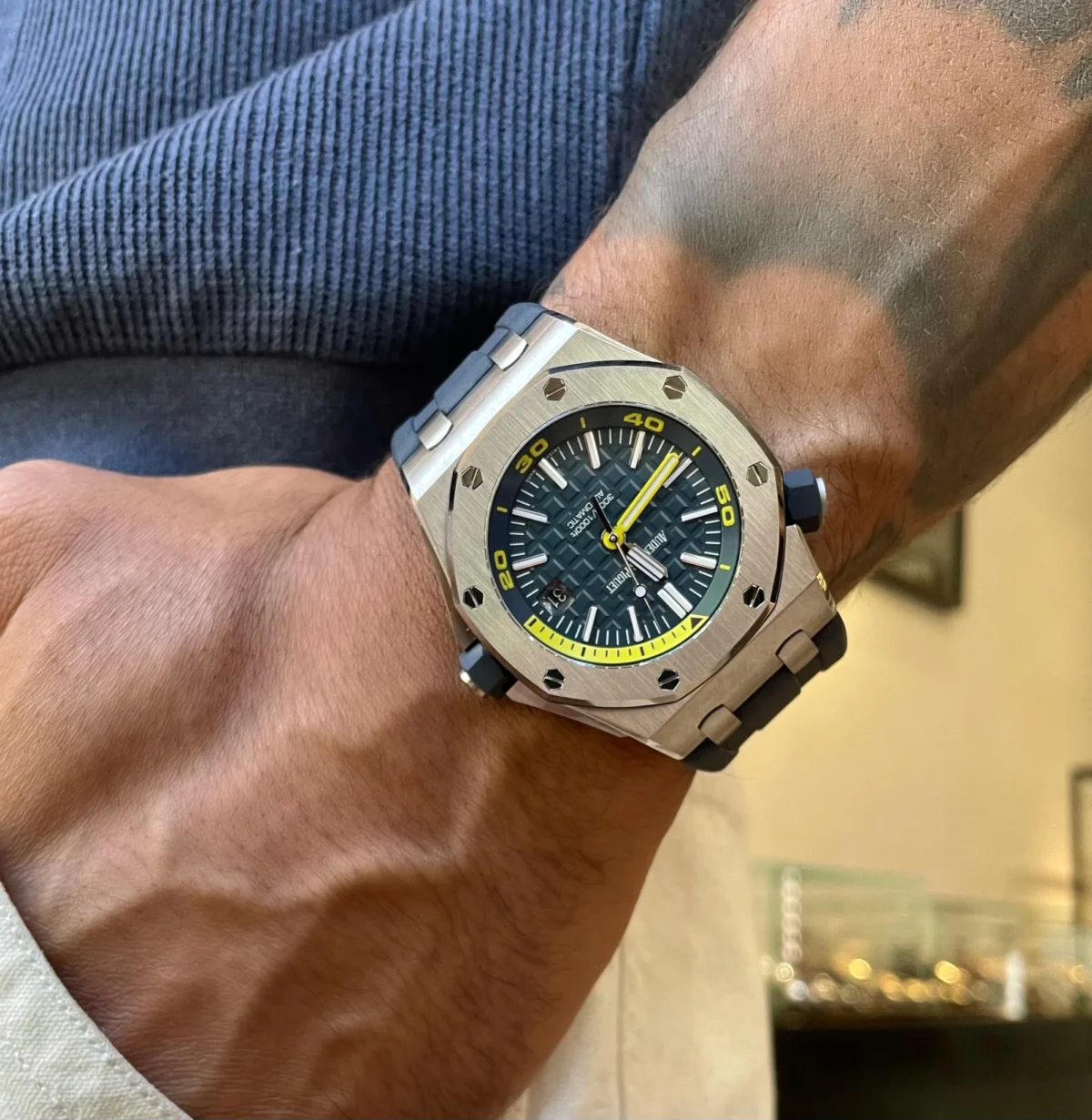 ⁦Audemars Piguet (Royal Oak Offshore) Watch For Men 15710ST.OO.A027CA.01⁩ - الصورة ⁦23⁩