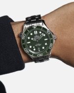 ⁦Omega (SEAMASTER DIVER) watch for men 210.30.42.20.10.001⁩ - الصورة ⁦18⁩
