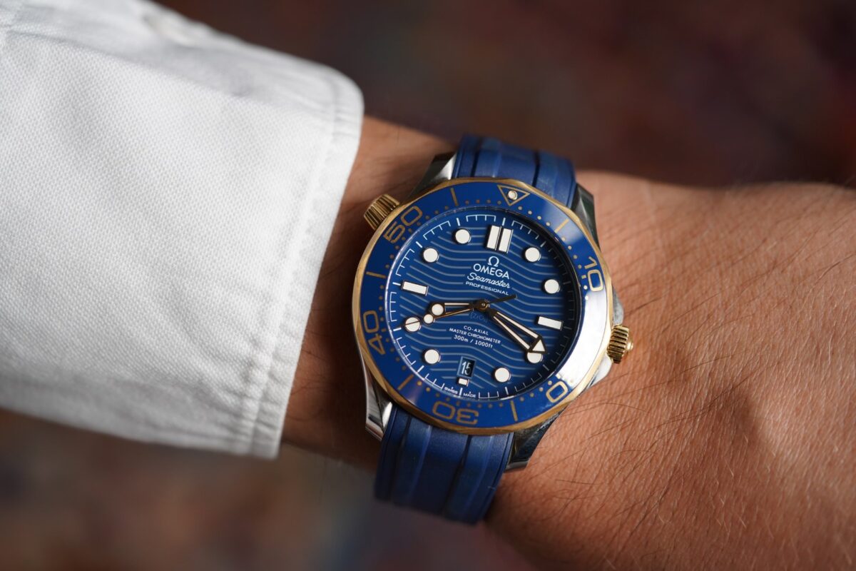 ⁦Omega (SEAMASTER DIVER) watch for men 210.22.42.20.03.001⁩ - الصورة ⁦22⁩