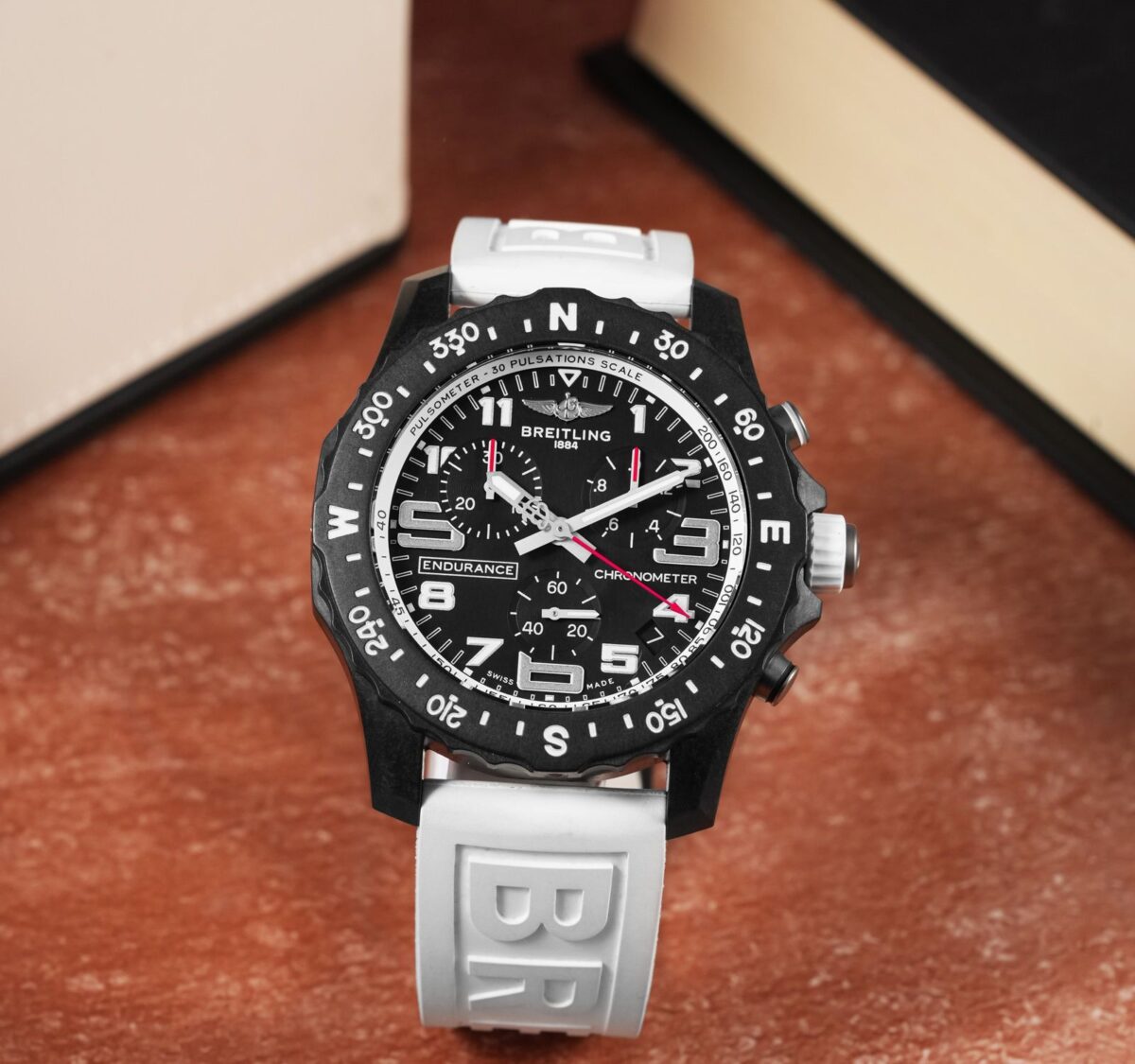 ⁦Breitling (Professional Endurance Pro) watch for men X82310A71B1S1⁩ - الصورة ⁦7⁩
