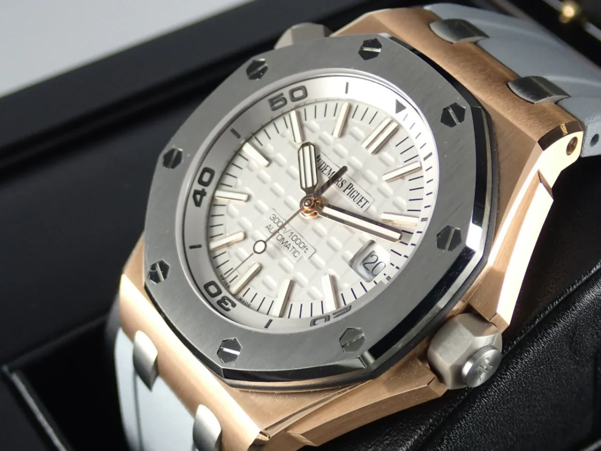 ⁦Audemars Piguet (Royal Oak Offshore) Watch For Men 15711OI.OO.A006CA.01⁩ - الصورة ⁦17⁩