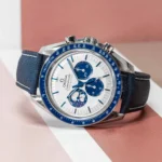 ⁦Omega (Speedmaster Silver Snoopy Award) watch for men 310.32.42.50.02.001⁩ - الصورة ⁦6⁩